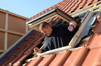 Pose de fenêtres de toit Velux à Montberaud